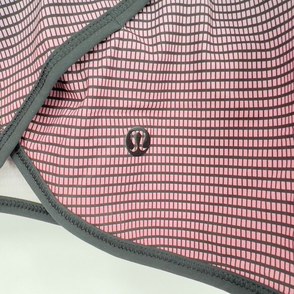 Lululemon Women's Lined Athletic Workout Shorts Size 8 Square Black Pink - Picture 3 of 6